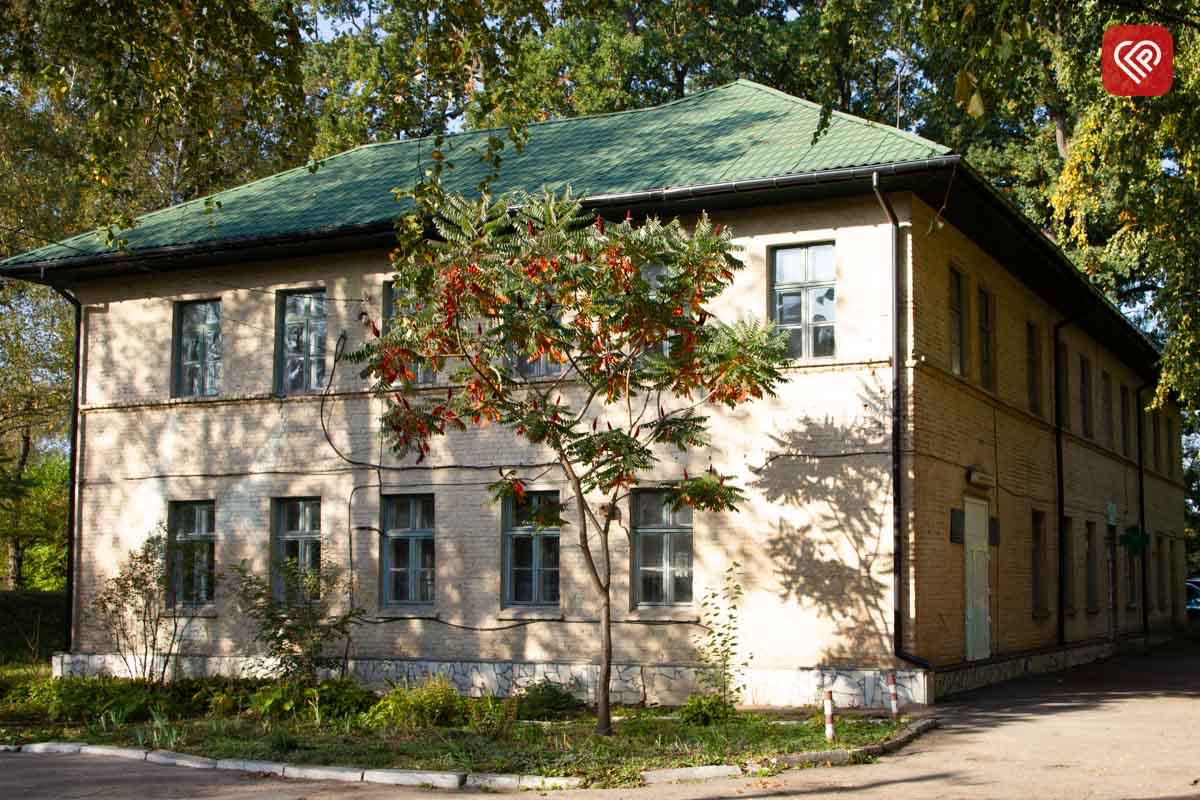 У Переяславі стартувало безоплатне зубопротезування для захисників: хто з лікарів приймає та як отримати послугу — фото 5