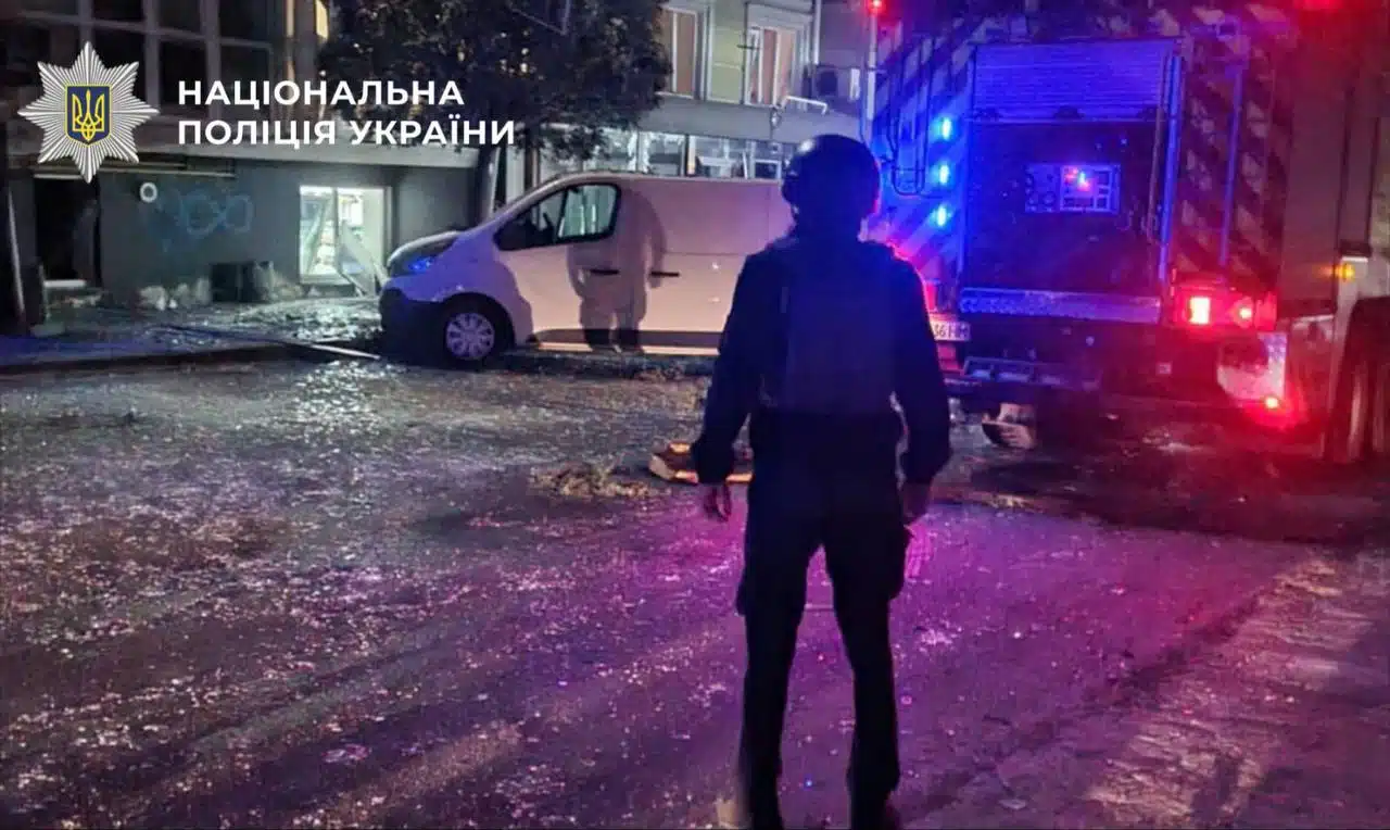 Внаслідок атаки на Київщині загинула людина, є постраждалі та масштабні руйнування — фото 2