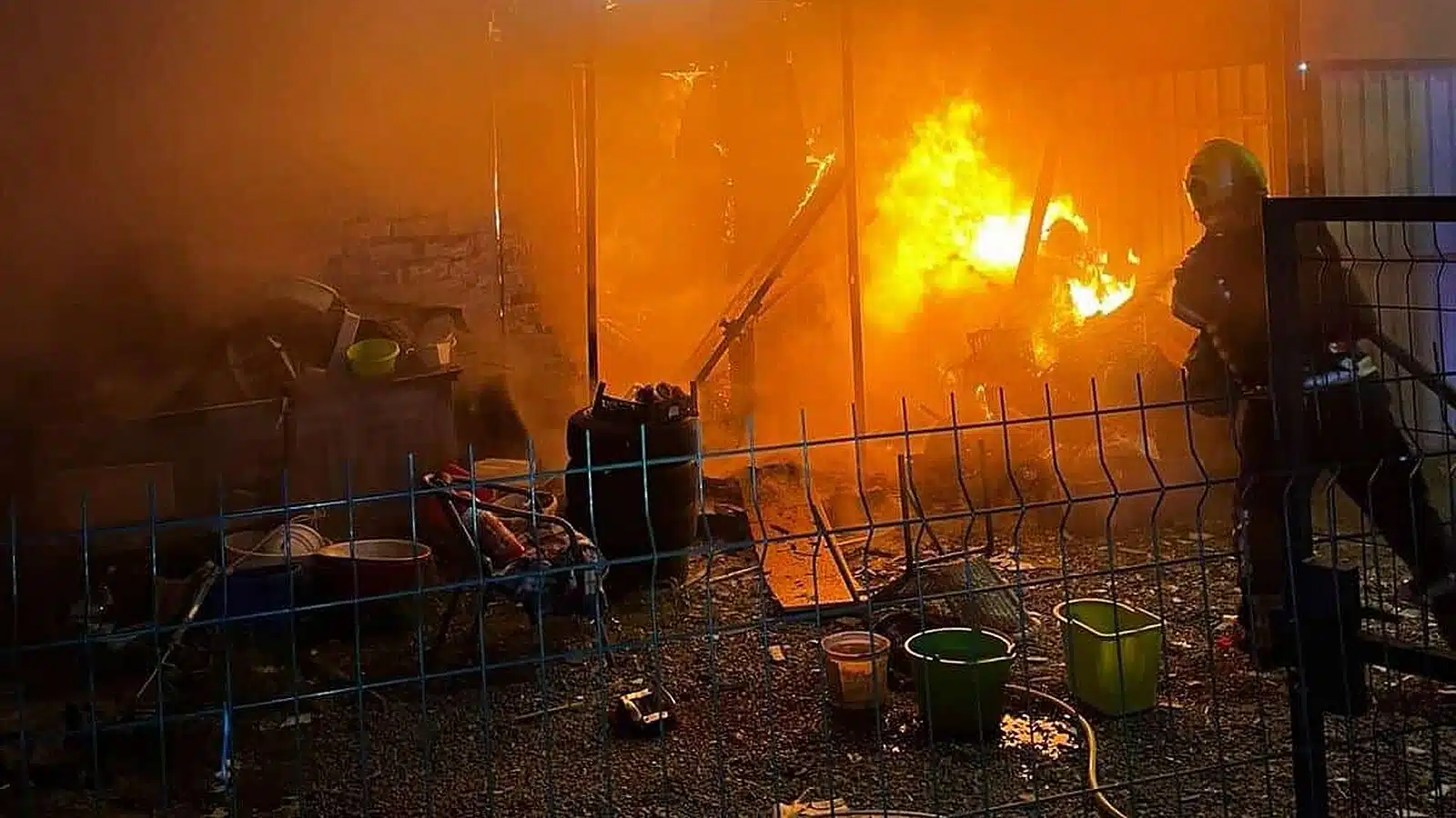 У Києві внаслідок нічної атаки запровадили екстрені відключення світла