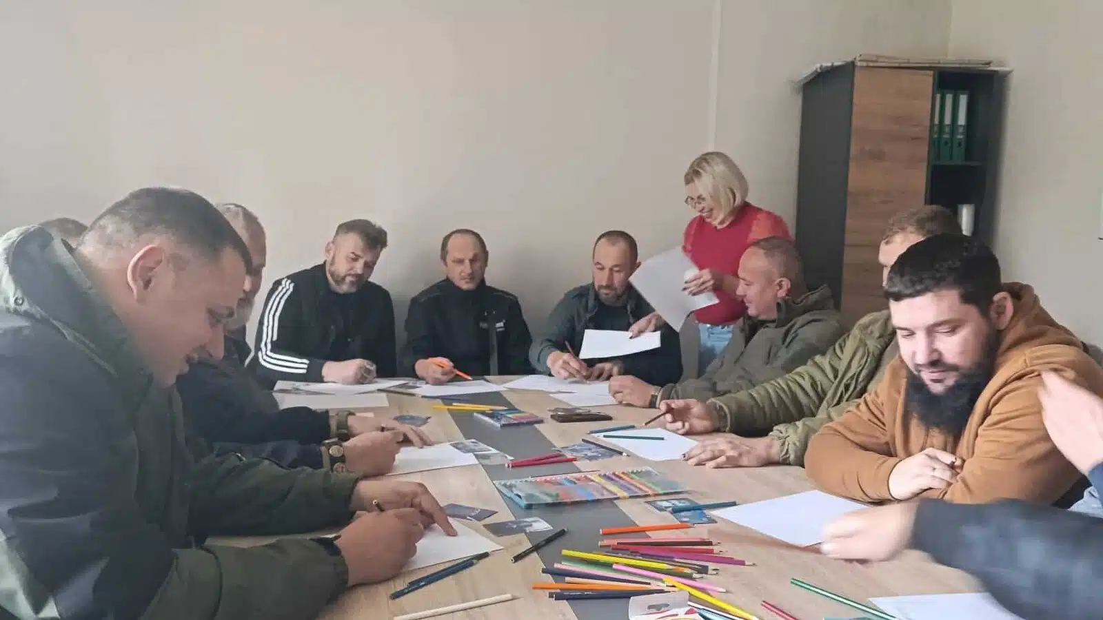 У Переяславській громаді ветерани відвідали зустріч психологічної підтримки з малюванням